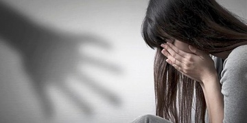 Vydíral šestnáctiletou dívku, aby mu posílala videa své onanie