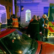 Velká dopravní nehoda tří vozů zatarasila křižovatku Koperníkova x Tylova