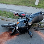 Dvě havárie motocyklů během necelé hodiny