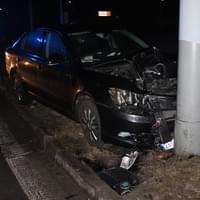 Opilý řidič zranil sebe i přítelkyni
