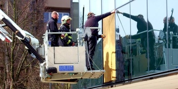 Neznámý pachatel v Plzni zaútočil na budovu ČEZ