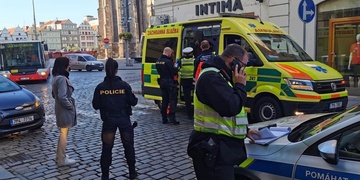 Řidička srazila chodkyni na přechodu a poté policistům nadýchala