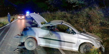 Silně opilá řidička se s vozem několikrát převrátila