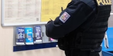 Pracovníka drah zbil přímo na perónu