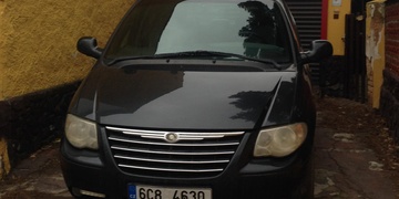 V Čemínech byl odcizen vůz Chrysler Voyager