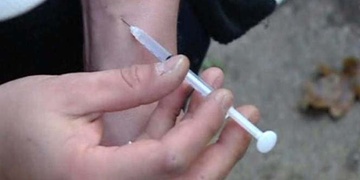 Patnáctiletý během sexu nakazil čtrnáctiletou dívku hepatitidou C