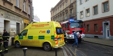 Záchranáři i hasiči opět vyjížděli k hlášenému úniku plynu