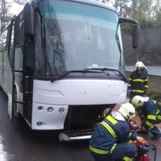 Srážka autobusu a autem