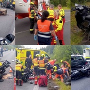 Jeden motorkář nehodu nepřežil, další z místa transportovaly dva vrtulníky a sanitka