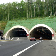 Opilý řidič jel po D5 v protisměru