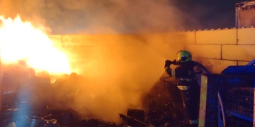 Požár skládky elektroodpadu ve věznici