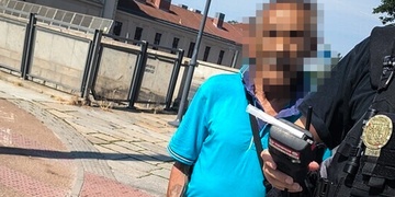 Téměř devadesátiletý senior zřejmě celý život řídil bez řidičáku