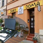Neznámý pachatel vykradl kavárnu Jako doma