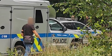 Krádež auta jak z hodně špatné komedie