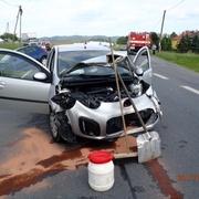 81letý senior nedal přednost, výsledkem je pět zraněných