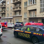 Muž, jehož tělo bylo nalezeno ve světlíku domu, zřejmě tímto šíleným způsobem spáchal sebevraždu