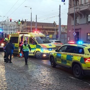 Desetileté dítě vběhlo přímo před přijíždějící nákladní auto