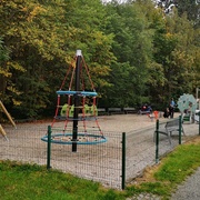 U dětského hřiště vyhrožoval nožem