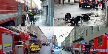 Hořící nábytek obyvatelé vyhazovali z okna