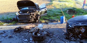 Čelní střet vozů