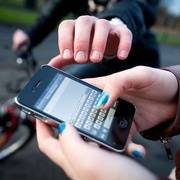 Jednu krádež mobilu objasnili, další vyšetřují