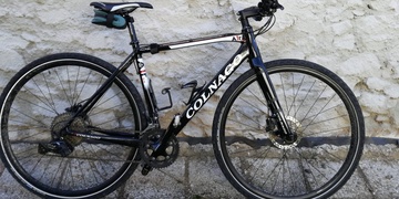 Muži v Plzni ukradli cenné kolo a proto prosí veřejnost o pomoc