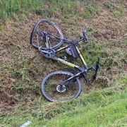 Cyklistka vjela přímo do cesty motorkáři