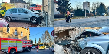 Řidička s vozem narazila do domu