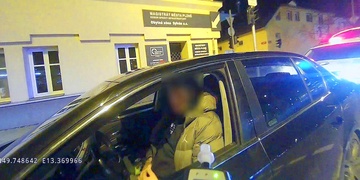 Řidič spáchal vážný přestupek a upozornil tak na svůj trestný čin