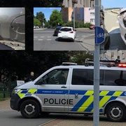 "Ale vždyť jsem měla jen trochu toho vínka!" a nafuněla čtyři promile