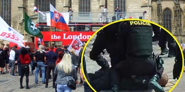 "Sorosovy děvky i náckové," zněly nadávky plzeňským náměstím