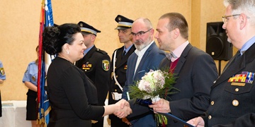 Na radnici se předávala vyznamenání