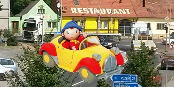 Smutná pohádka o hloupém autíčku