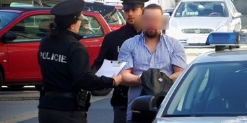 Násilníka policisté vykázali z obydlí