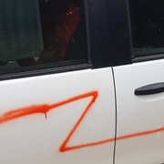 Posprejované auto v Křimické