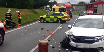 Dvaaosmdesátiletý senior srazil skútristu