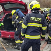 Auto začalo hořet za jízdy