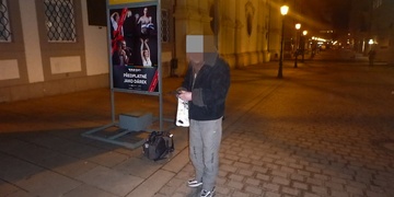 Zatoulaný kůň, opilci, i muž v celostátním pátrání