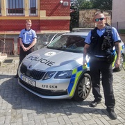 Po sebevrahovi s nožem pátrali v lese policisté
