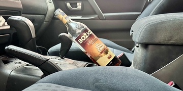 Opilý a se zákazem řízení boural, nepoučil se a opilý a opět autem vyrazil vše na policii vysvětlit