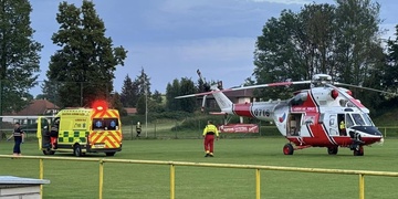 Mladík s prořízlou tepnou si ještě stačil zavolat pomoc, pak zkolaboval