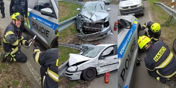 Každý občas potřebuje pomoc a tentokrát to byli policisté u nehody