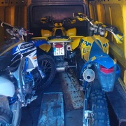 Zloději nám z dílny ukradli motorku a čtyřkolku