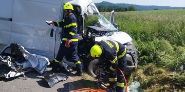 Vážná dopravní nehody dodávky balíkové služby
