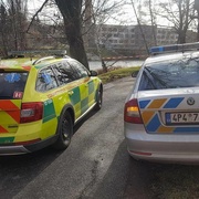 Policisté "rybařili" v Doudlevcích, z Radbuzy ale místo ryby tahali Rumuna