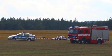 Pád vrtulníku u Plas, na místě dva mrtví