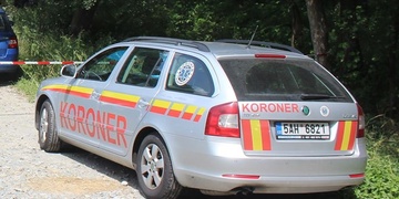 Muž se utopil v zahradním bazénu