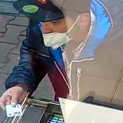 Poznáte dva podezřelé mladíky?