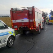 Pod vlivem pervitinu zranil dva mladistvé spolujezdce