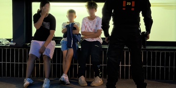 Partička dětí vykrádala auta